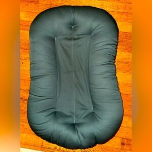 NWT Dark green. Snuggle Me infant lounger.